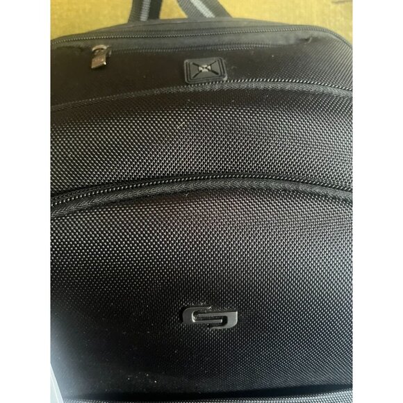 Solo New York Metropolitan Backpack 16" Laptop Bag Detach Sleeve  Black Warranty - Picture 2 of 11